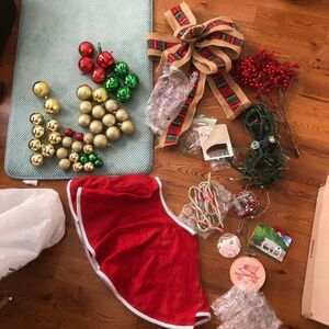 40 piece Holiday Christmas Decor Lot – Ornaments, Lights, Garland, and More